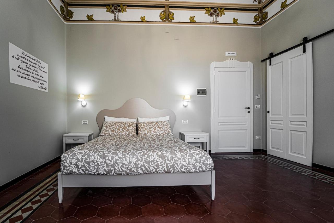 Gli Specchi Di Archimede Bed & Breakfast Syracuse Bagian luar foto