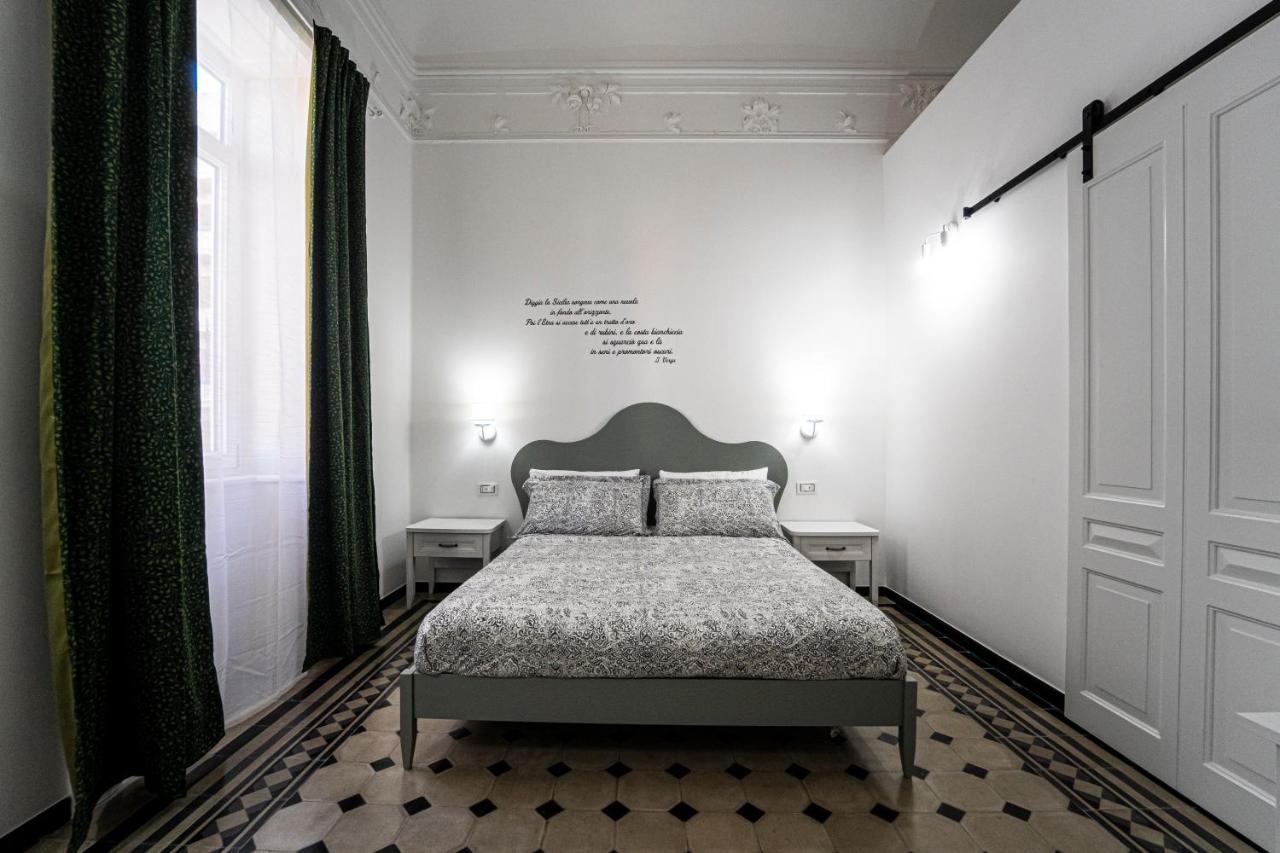 Gli Specchi Di Archimede Bed & Breakfast Syracuse Bagian luar foto